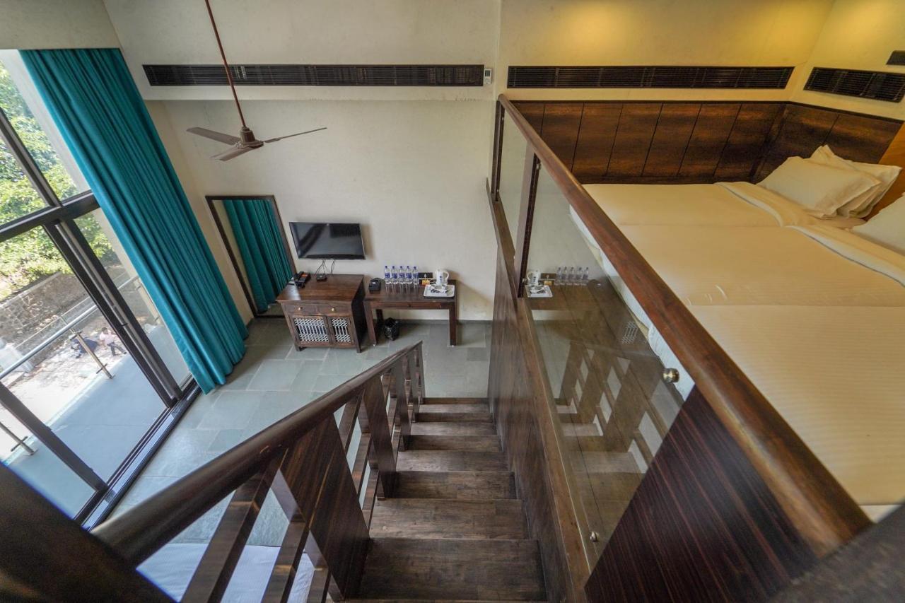 Triose Boutique Hotel Lonavala Exterior photo