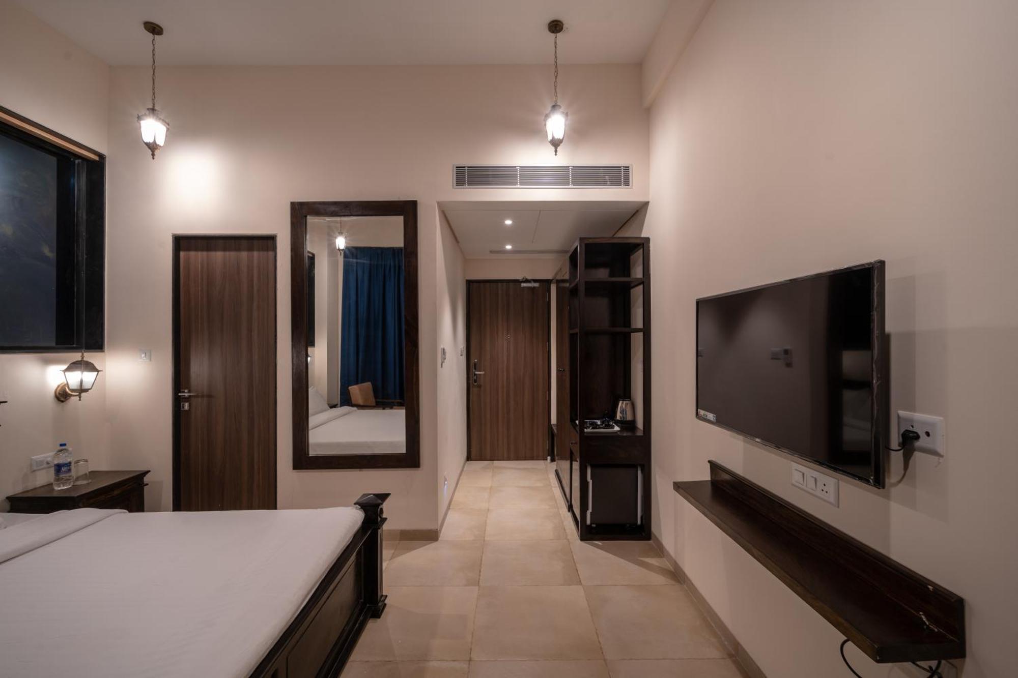 Triose Boutique Hotel Lonavala Room photo